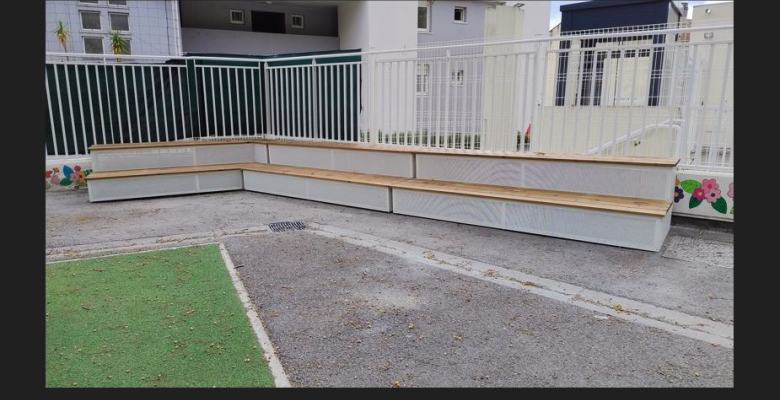 L'amphithéâtre, un nouvel espace de vie et de rencontre dans la cour de l’école 