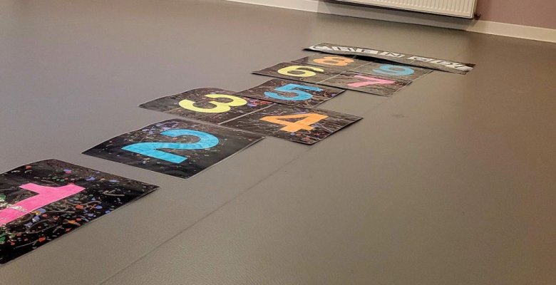 Les couloirs de l’école transformés en galerie d’art immersive