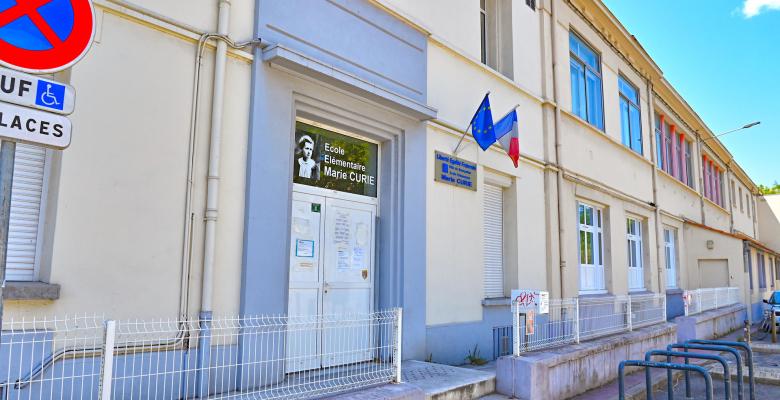 Entrée - École élémentaire Marie Curie 