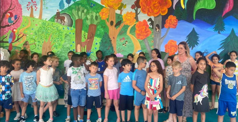 Une fresque pour rendre leur école plus belle 