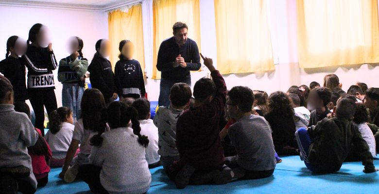 Théâtre lutte harcèlement - École Jean Zay