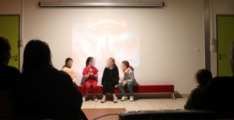 Cantine thématique de l'espace - École Michel de L'Hospital