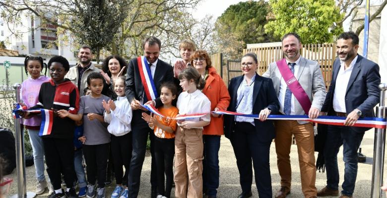 Inauguration de la cour ©C. Marson