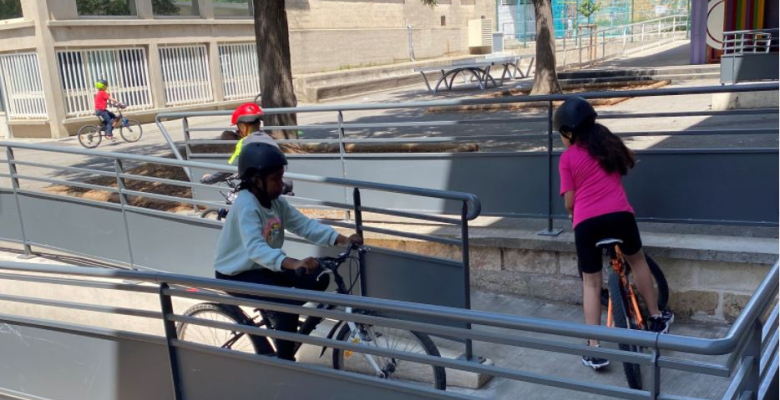 Tous à vélo à Brel