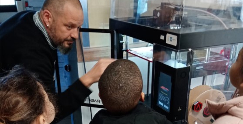 La brodeuse numérique du fablab